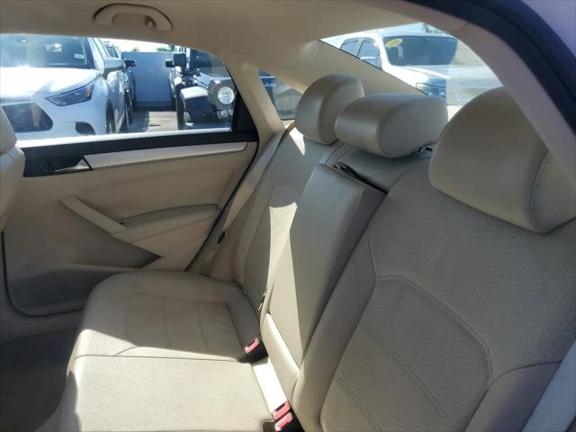 2012 Volkswagen Passat 2.5L SE