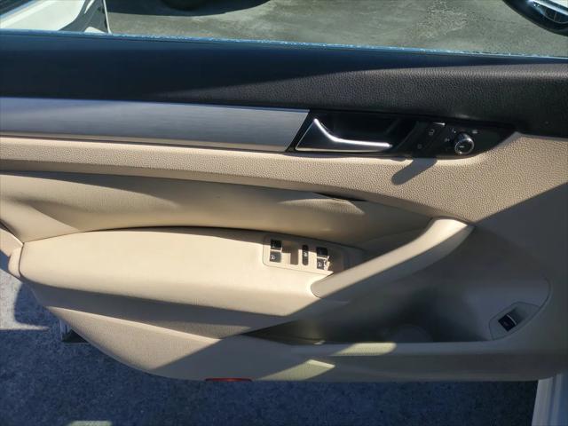 2012 Volkswagen Passat 2.5L SE