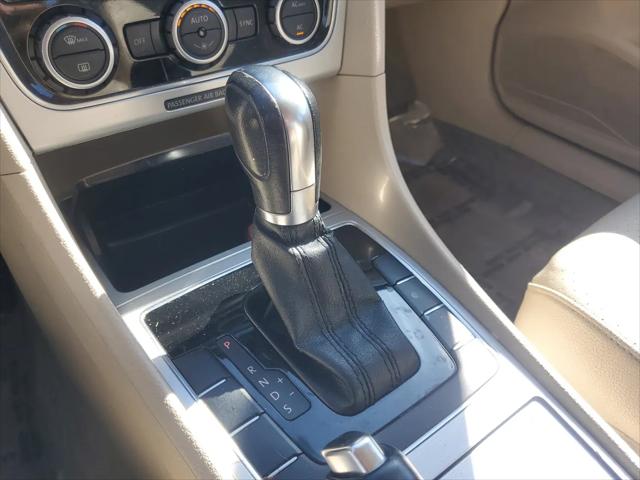 2012 Volkswagen Passat 2.5L SE