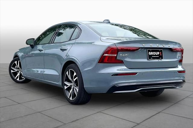 2024 Volvo S60 B5 Core Dark Theme