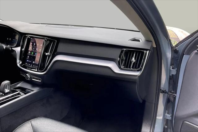 2024 Volvo S60 B5 Core Dark Theme