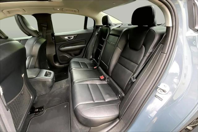 2024 Volvo S60 B5 Core Dark Theme