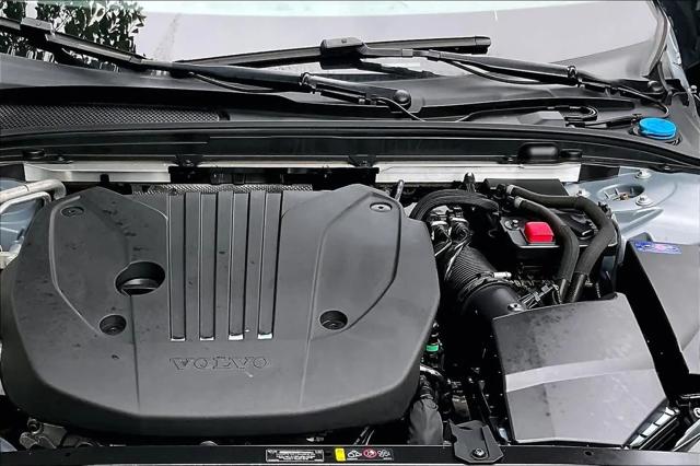 2024 Volvo S60 B5 Core Dark Theme