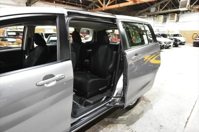 2014 Mazda Mazda5 Sport