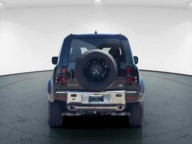 2023 Land Rover Defender 110 SE