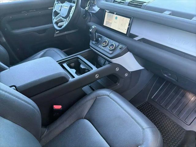 2023 Land Rover Defender 110 SE
