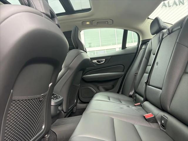 2023 Volvo S60 B5 Ultimate Bright Theme