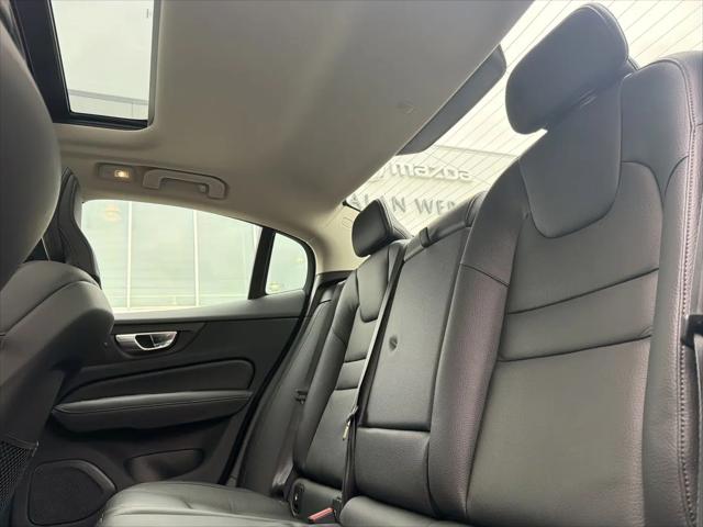2023 Volvo S60 B5 Ultimate Bright Theme