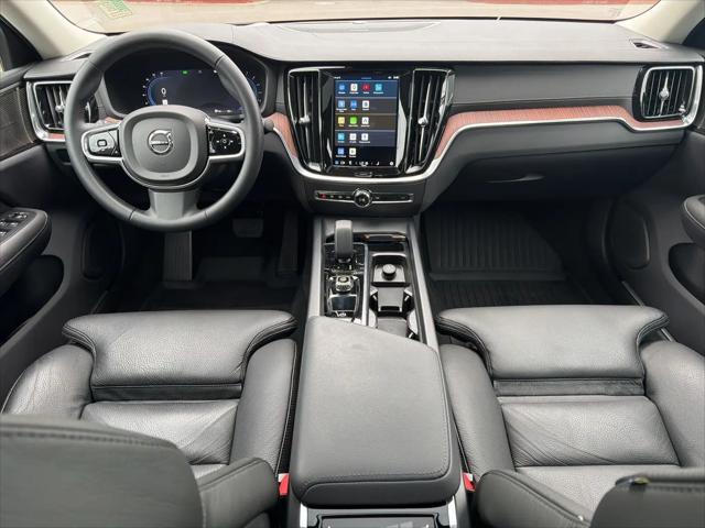 2023 Volvo S60 B5 Ultimate Bright Theme