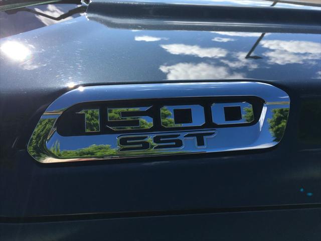 2025 Ram 1500 Big Horn Crew Cab 4x4 6'4" Box