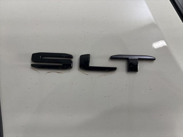 2023 GMC Acadia FWD SLT