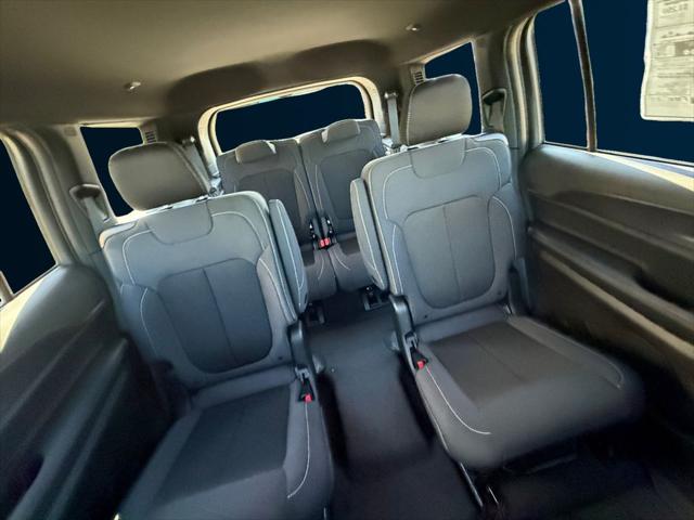 2026 Jeep Grand Cherokee L Laredo 4x2