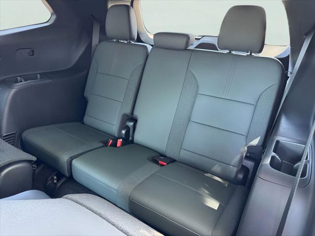 2026 GMC Acadia AT4 AWD