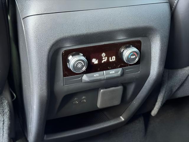 2026 GMC Acadia AT4 AWD