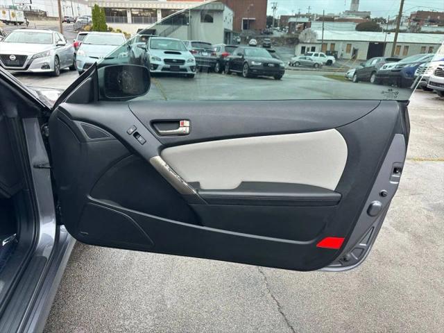 2014 Hyundai Genesis Coupe 2.0T Premium