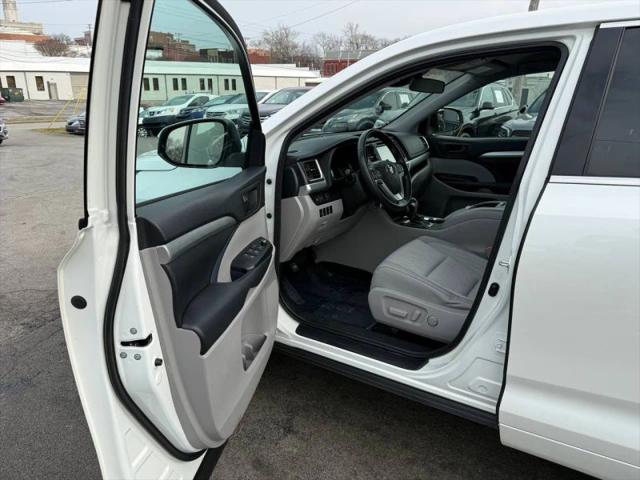 2017 Toyota Highlander LE Plus