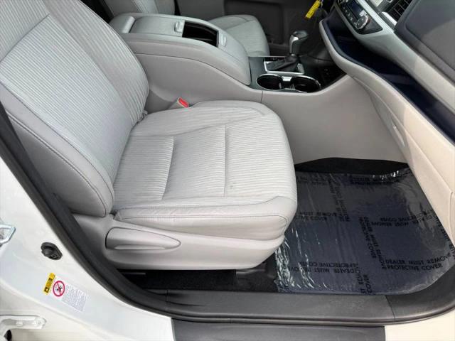 2017 Toyota Highlander LE Plus