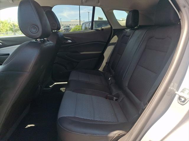 2025 Chevrolet Trax FWD LT