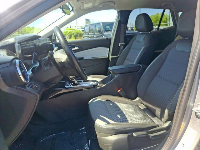 2025 Chevrolet Trax FWD LT