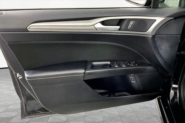 2020 Ford Fusion Hybrid SE