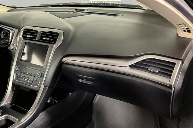 2020 Ford Fusion Hybrid SE