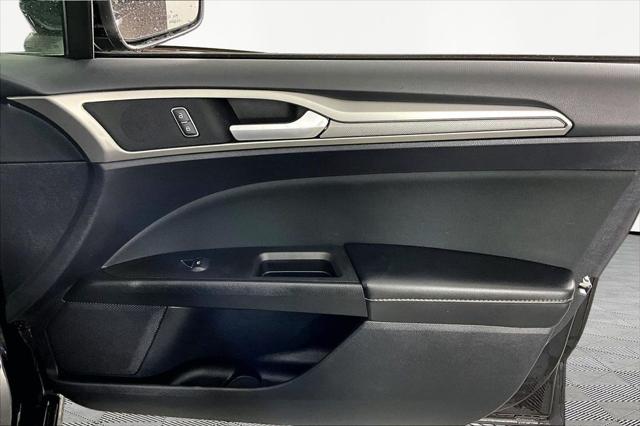 2020 Ford Fusion Hybrid SE