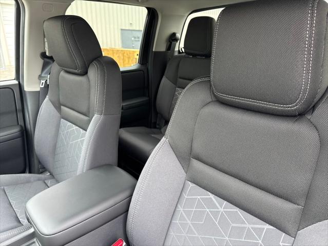 2026 Nissan Frontier Crew Cab SV 4x2