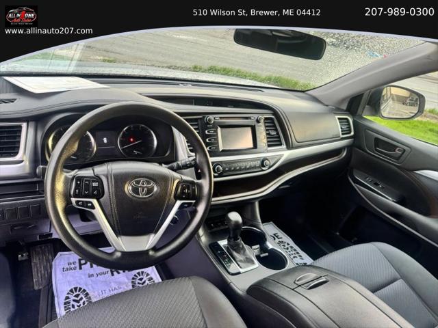 2015 Toyota Highlander LE V6