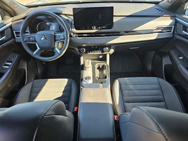 2026 Mitsubishi Outlander LE 1.5T S-AWC
