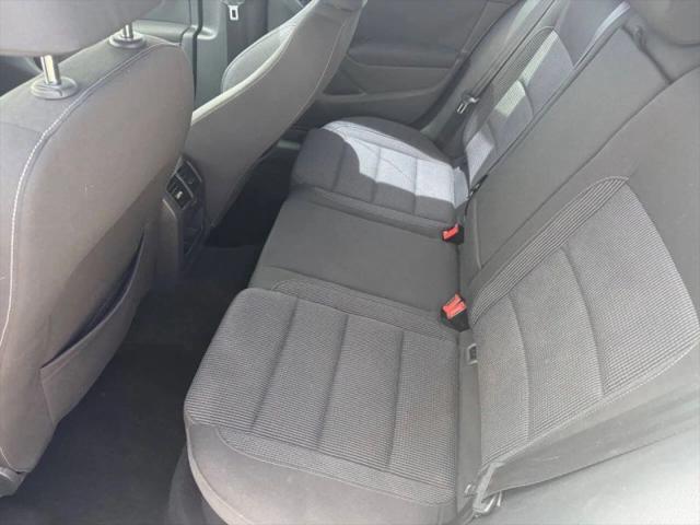 2012 Volkswagen Golf 2.5L 4-Door