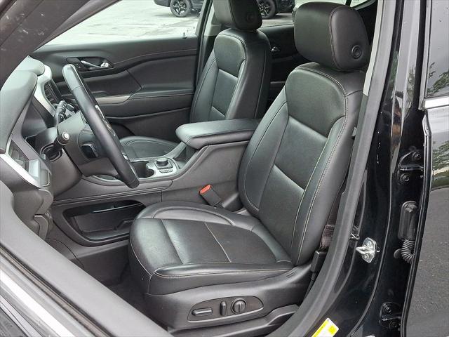 2023 GMC Acadia AWD SLT