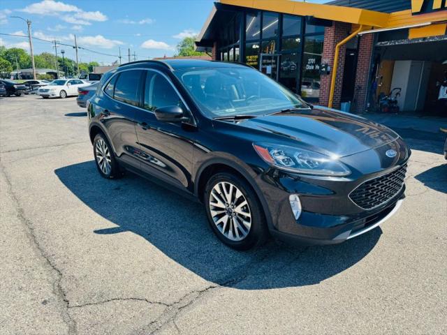 2022 Ford Escape Titanium