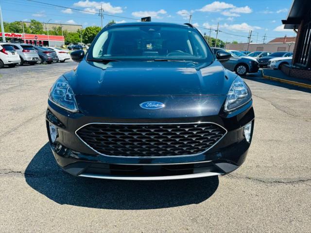 2022 Ford Escape Titanium