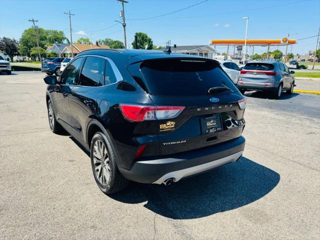 2022 Ford Escape Titanium