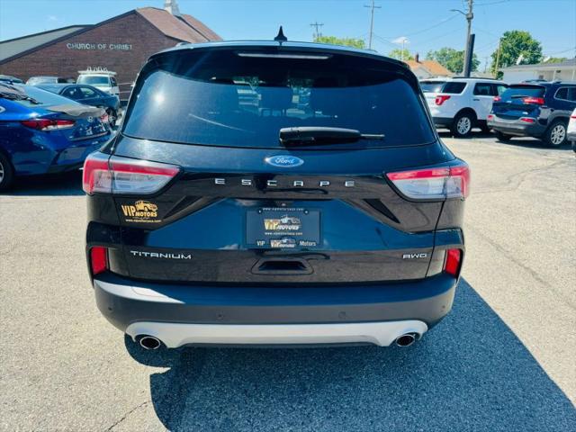 2022 Ford Escape Titanium