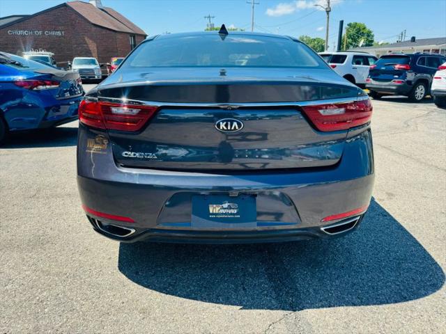 2017 Kia Cadenza Premium