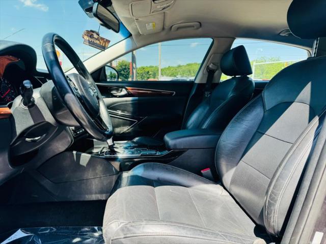 2017 Kia Cadenza Premium