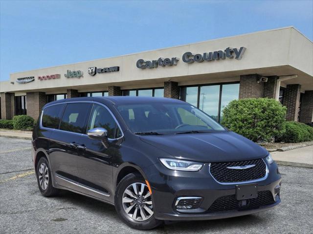 2023 Chrysler Pacifica Hybrid Limited for sale in Ardmore, OK
