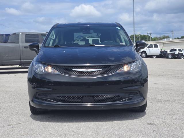2024 Chrysler Voyager LX