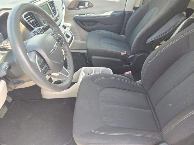 2024 Chrysler Voyager LX