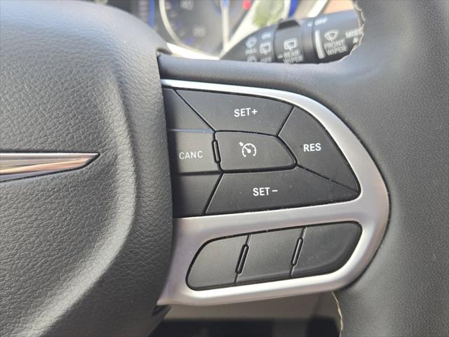 2024 Chrysler Voyager LX