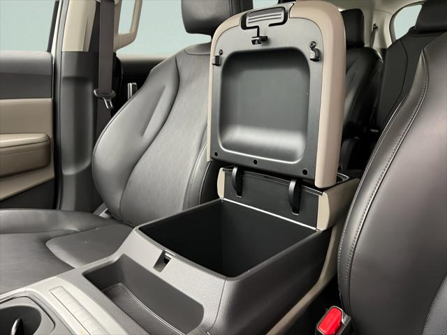 2025 Kia Carnival MPV LXS