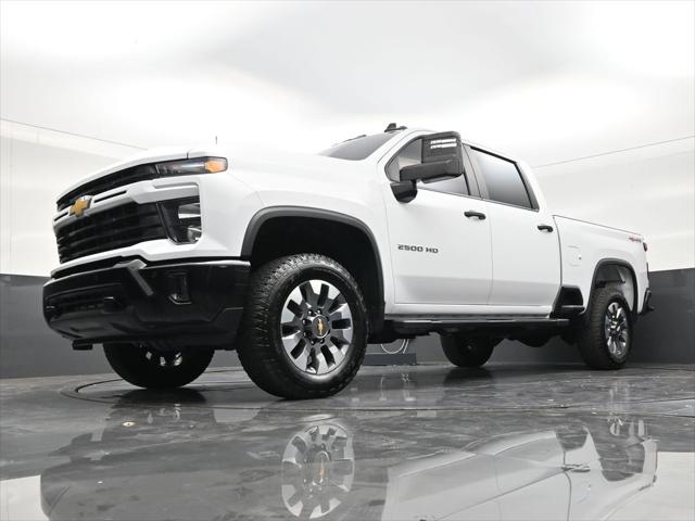 2025 Chevrolet Silverado 2500HD 4WD Crew Cab Standard Bed Custom
