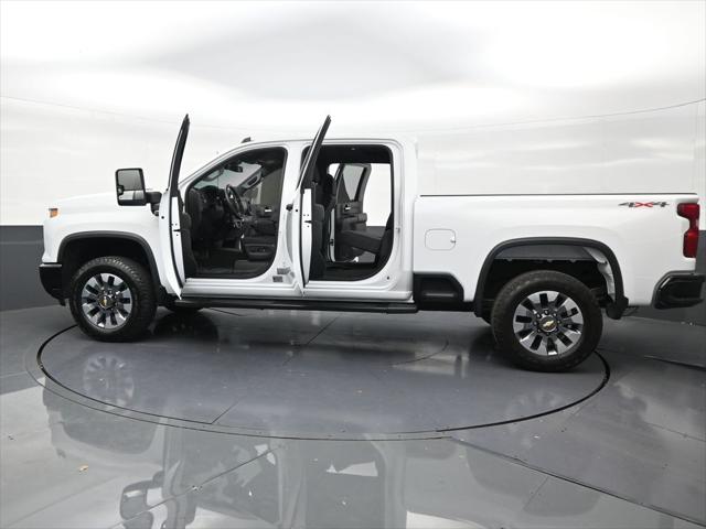 2025 Chevrolet Silverado 2500HD 4WD Crew Cab Standard Bed Custom
