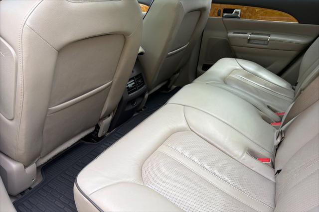 2012 Lincoln MKX Base
