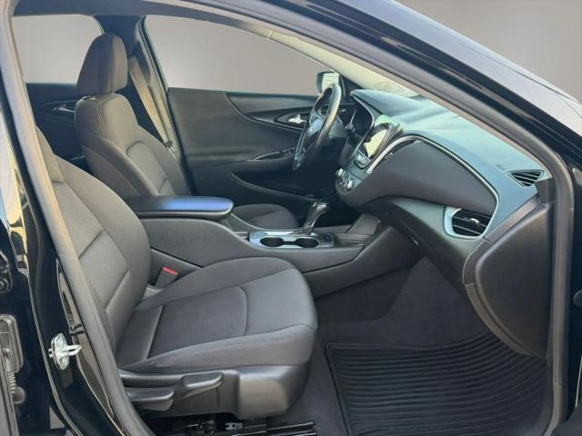 2020 Chevrolet Malibu FWD RS