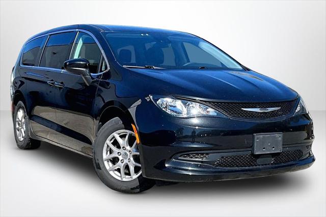2024 Chrysler Voyager LX