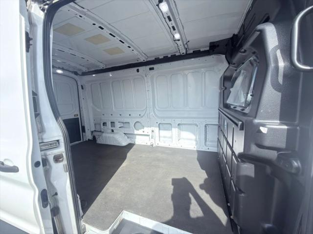 2020 Ford Transit Cargo Van Medium Roof w/LWB