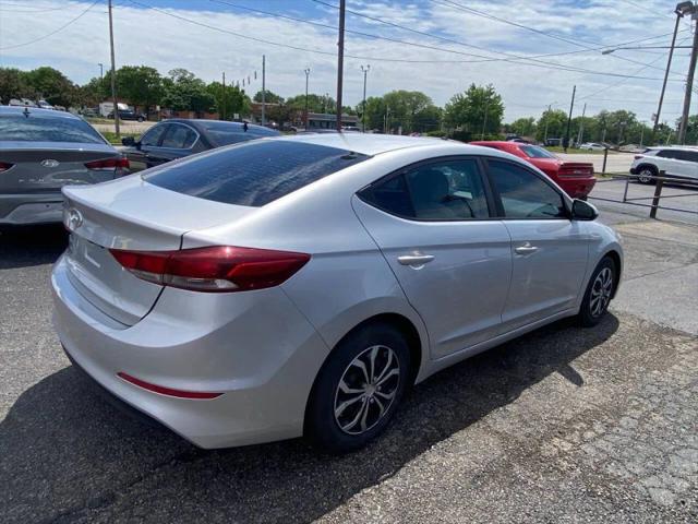2018 Hyundai Elantra SE