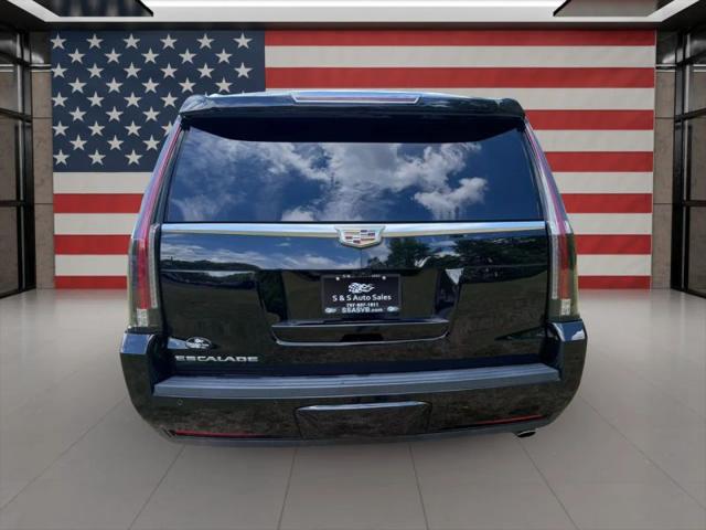 2018 Cadillac Escalade ESV Luxury